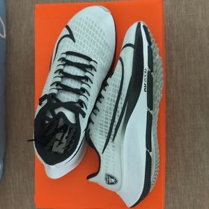 Raiders Nike